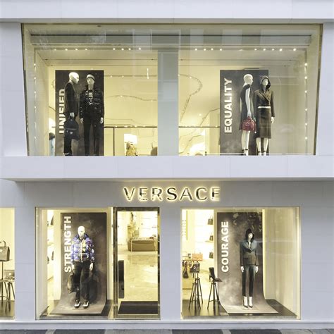 Versace Outlet Store nahe Frankfurt 